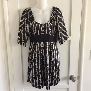 GUESS Kimono Style Geometric Satin Dress Size XS/S